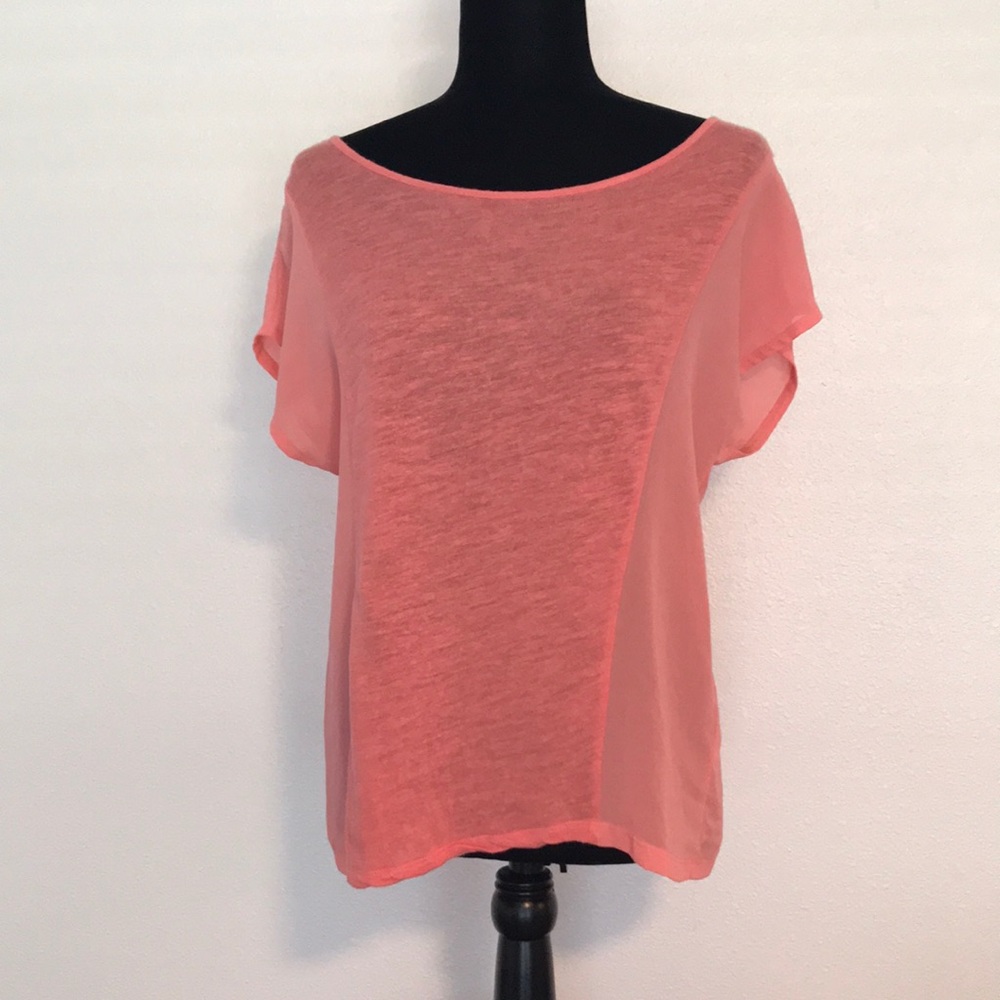 Neiman Marcus Peach Blouse w/ Semi Sheer Sides Size Small 52% Linen 48% Viscose